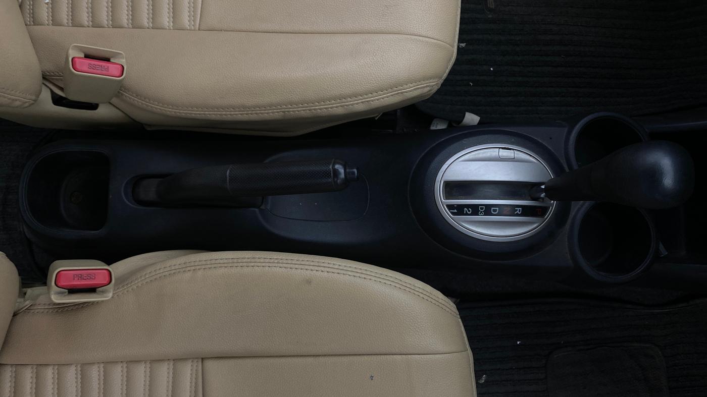 2014 Honda Amaze 1.2L I-VTEC S AT, Petrol, Automatic, 66,922 km, Gear Lever