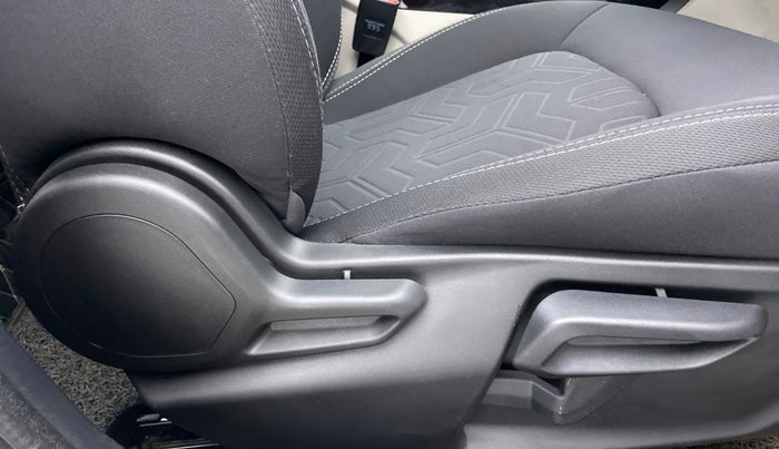 2021 Tata NEXON XZ+ SUNROOF 1.2 RTN, Petrol, Manual, 6,555 km, Driver Side Adjustment Panel