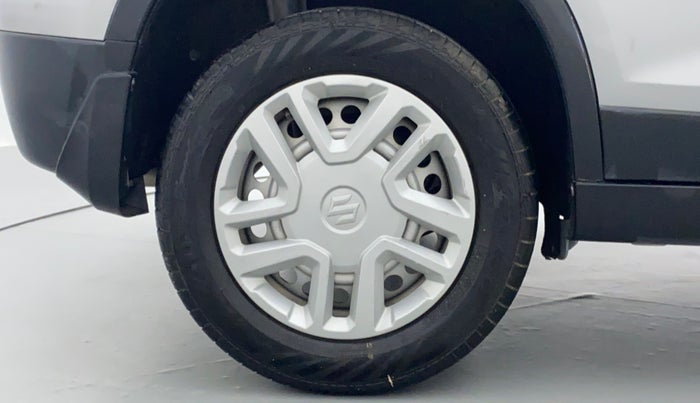 2016 Maruti Vitara Brezza LDI, Diesel, Manual, 58,847 km, Right Rear Wheel