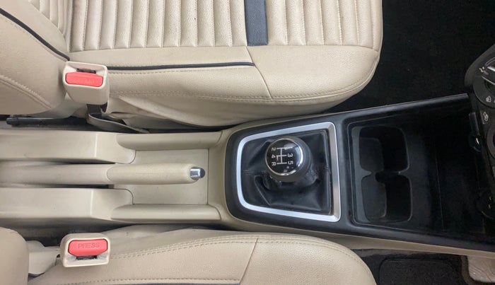 2018 Maruti Dzire VXI, Petrol, Manual, 40,523 km, Gear Lever