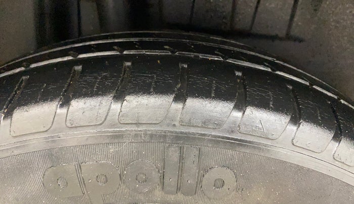 2018 Maruti Dzire VXI, Petrol, Manual, 40,523 km, Right Rear Tyre Tread