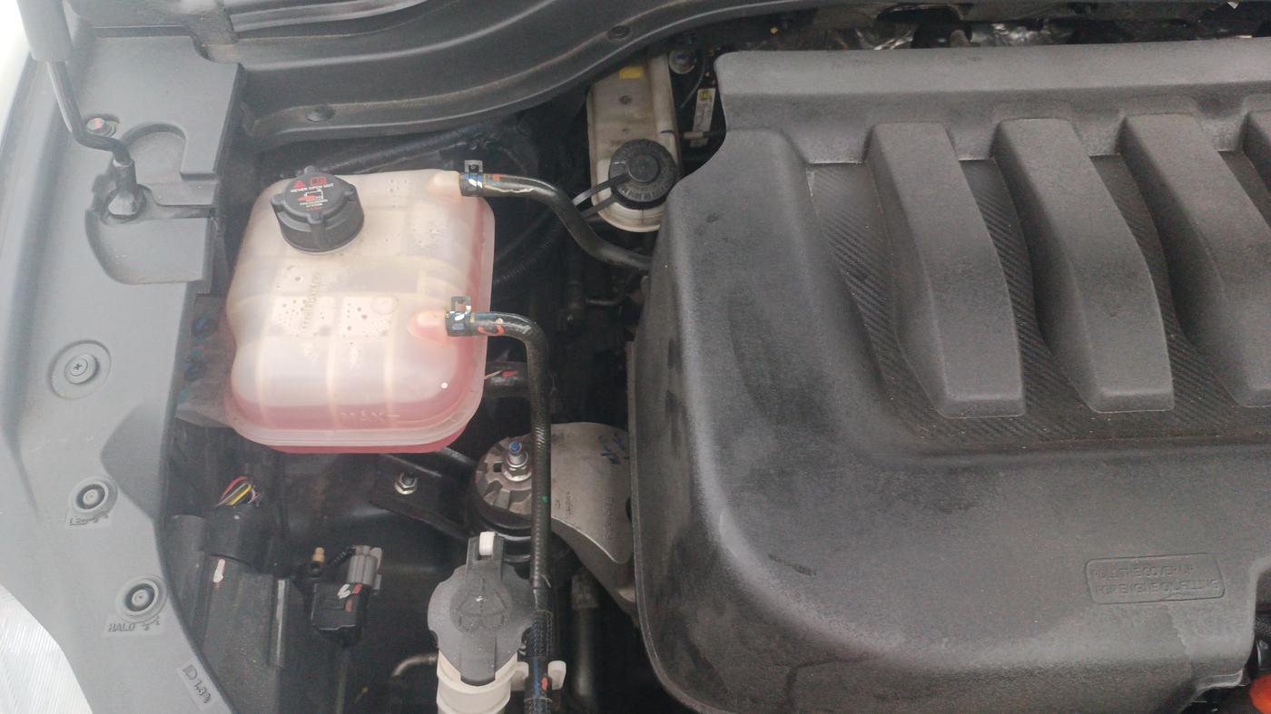 2024 Mahindra XUV700 AX 7 LUXURY P AT 7 STR, Petrol, Automatic, 32,393 km, Engine View - Right