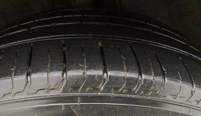 2021 Hyundai NEW I20 ASTA 1.0 GDI TURBO DCT, Petrol, Automatic, 24,943 km, Right Front Tyre Tread