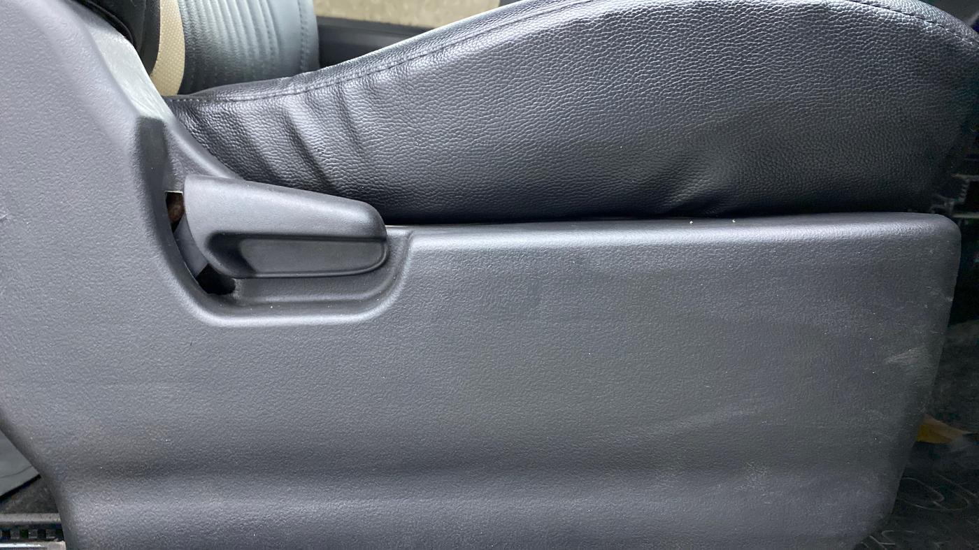 2018 Maruti Wagon R 1.0 VXI, Petrol, Manual, 22,946 km, Driver Side Adjustment Panel