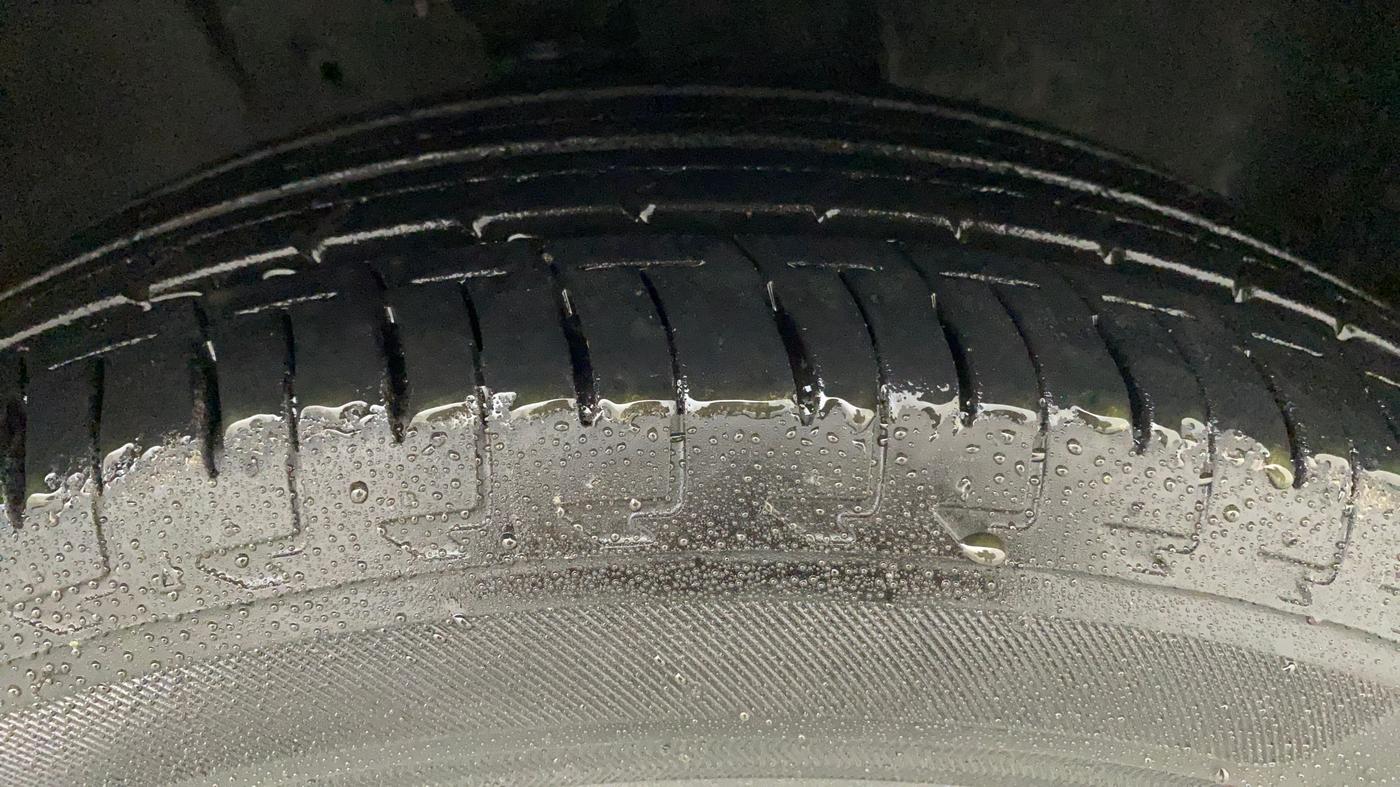 2019 Maruti IGNIS DELTA 1.2 AMT, Petrol, Automatic, 6,669 km, Right Front Tyre Tread