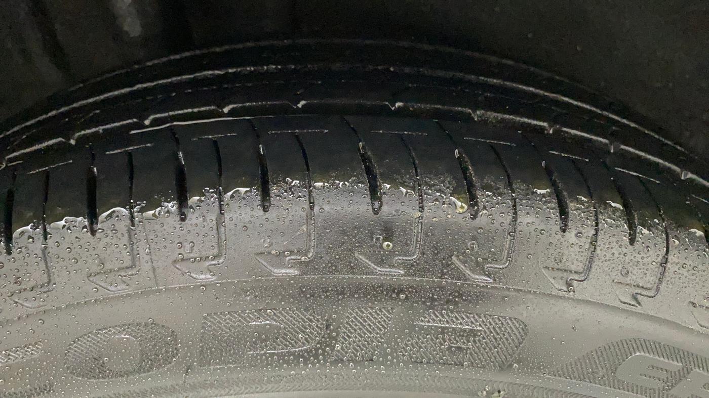 2019 Maruti IGNIS DELTA 1.2 AMT, Petrol, Automatic, 6,669 km, Right Rear Tyre Tread
