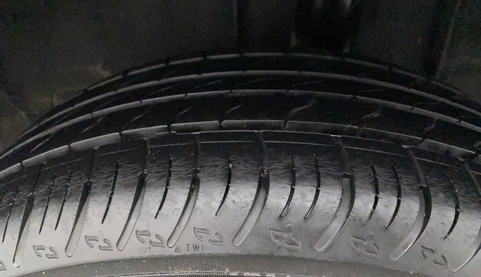 2021 Nissan MAGNITE XV MT, Petrol, Manual, 12,853 km, Left Rear Tyre Tread