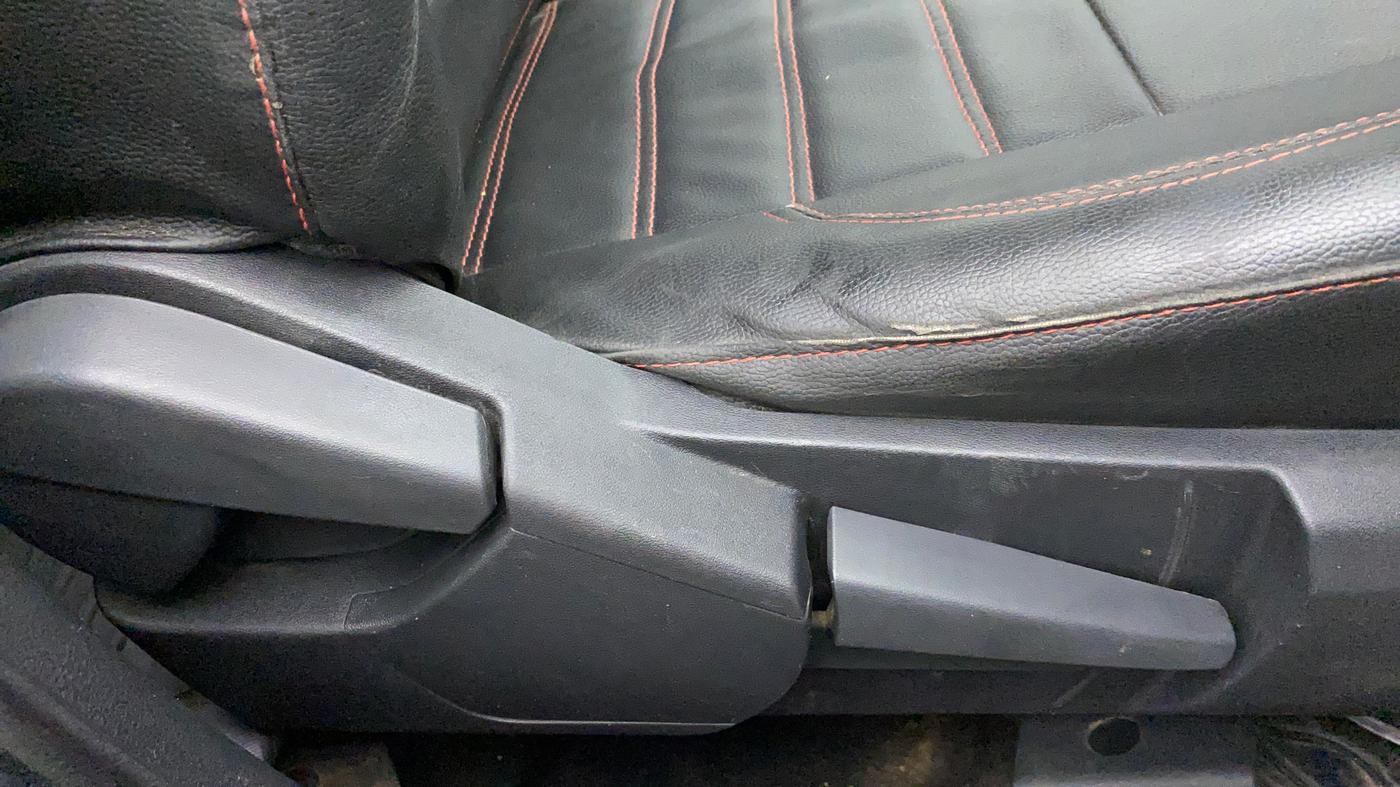 2021 Nissan MAGNITE XV MT, Petrol, Manual, 12,853 km, Driver Side Adjustment Panel