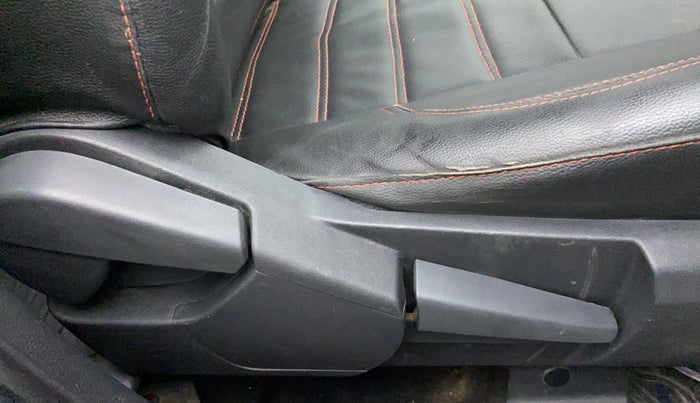 2021 Nissan MAGNITE XV MT, Petrol, Manual, 12,853 km, Driver Side Adjustment Panel