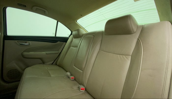 2016 Maruti Ciaz ZDI+ SHVS, Diesel, Manual, 1,17,924 km, Right Side Rear Door Cabin