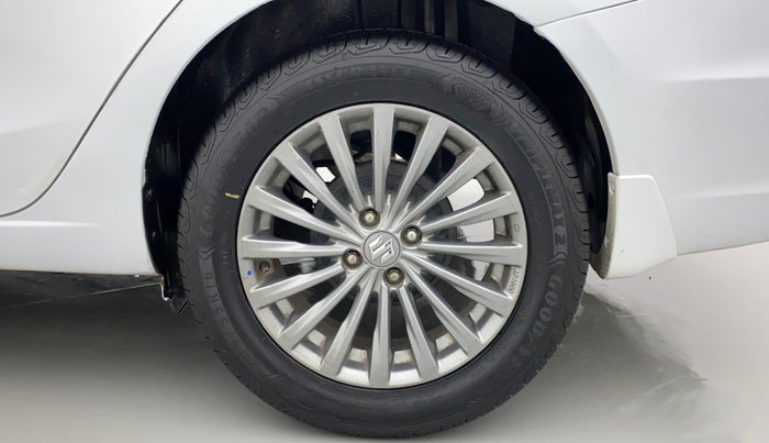 2016 Maruti Ciaz ZDI+ SHVS, Diesel, Manual, 1,17,924 km, Left Rear Wheel