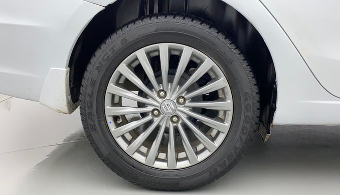 2016 Maruti Ciaz ZDI+ SHVS, Diesel, Manual, 1,17,924 km, Right Rear Wheel