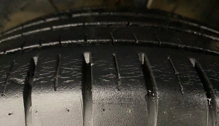 2021 Toyota Glanza G, Petrol, Manual, 20,265 km, Left Front Tyre Tread