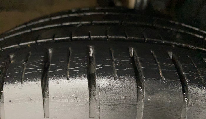 2021 Toyota Glanza G, Petrol, Manual, 20,265 km, Right Front Tyre Tread