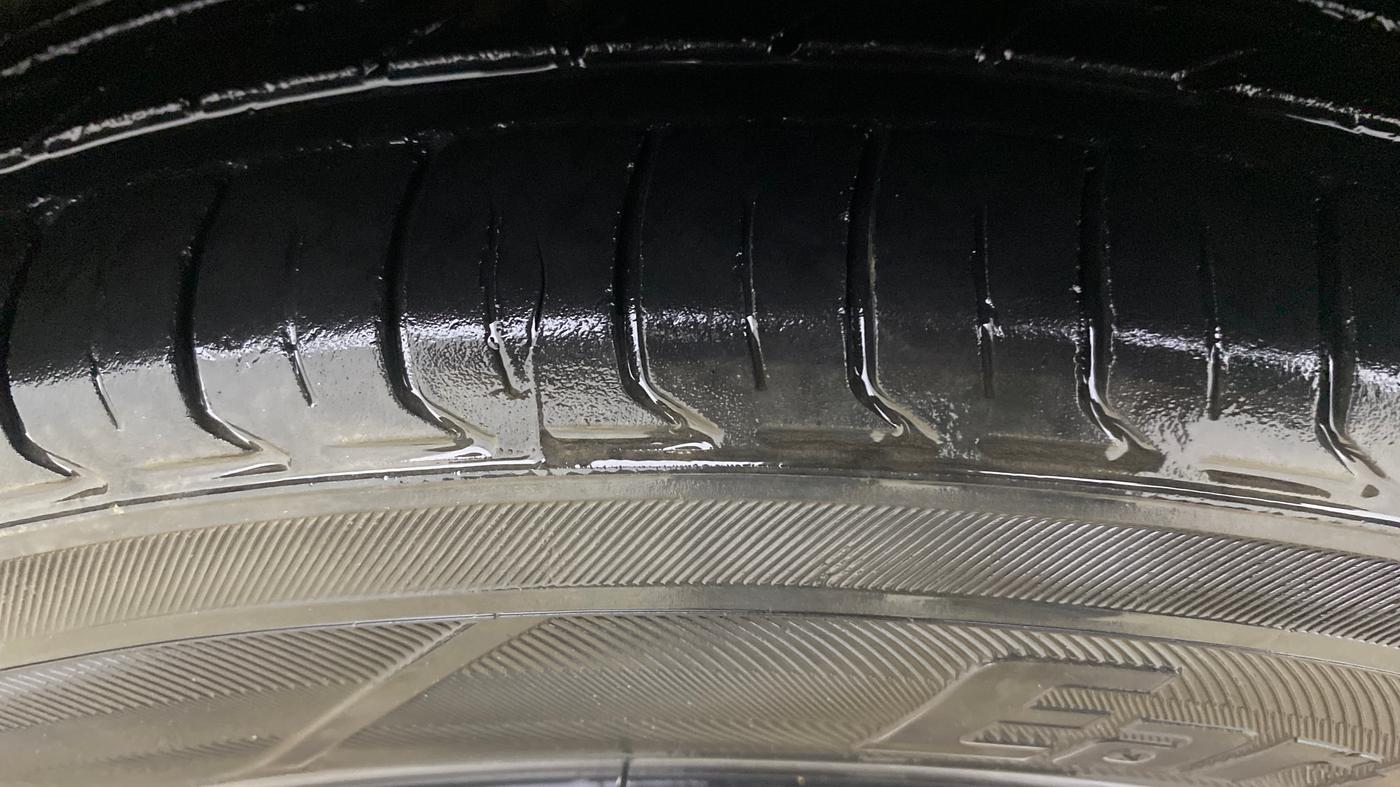 2017 Datsun Redi Go T (O), Petrol, Manual, 1,16,071 km, Left Front Tyre Tread