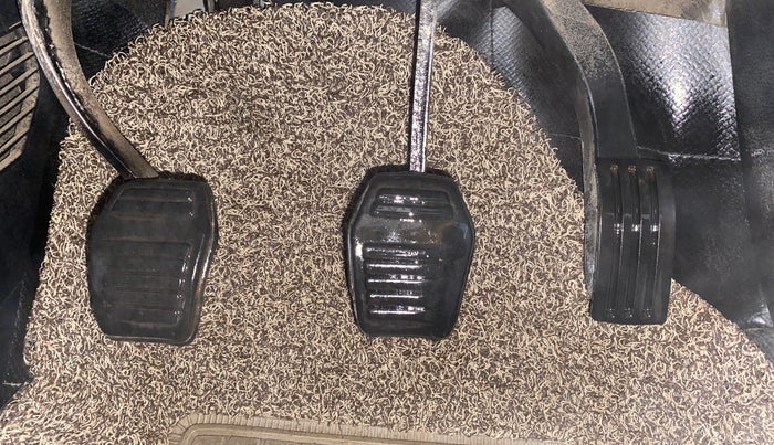 2012 Ford Figo TITANIUM 1.2 PETROL, Petrol, Manual, 67,486 km, Pedals