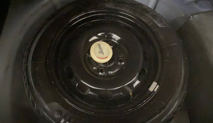 2012 Ford Figo TITANIUM 1.2 PETROL, Petrol, Manual, 67,486 km, Spare Tyre