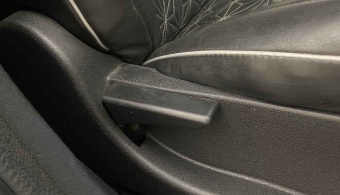 2019 Tata NEXON XM PETROL, Petrol, Manual, 65,391 km, Driver Side Adjustment Panel