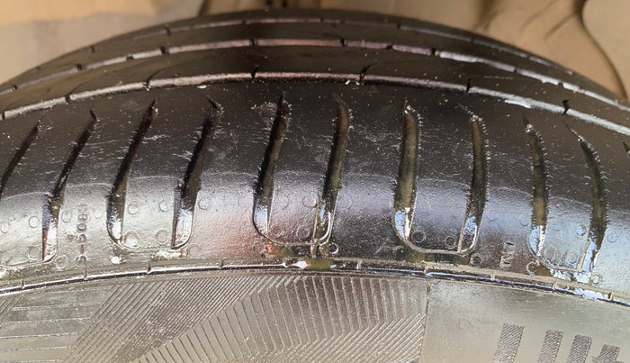 2021 MG HECTOR SHARP 1.5 PETROL CVT, Petrol, Automatic, 78,642 km, Left Front Tyre Tread