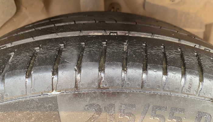 2021 MG HECTOR SHARP 1.5 PETROL CVT, Petrol, Automatic, 78,642 km, Right Front Tyre Tread