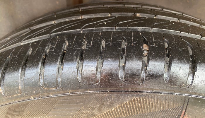 2021 MG HECTOR SHARP 1.5 PETROL CVT, Petrol, Automatic, 78,642 km, Right Rear Tyre Tread