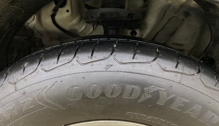 2022 KIA SELTOS HTK PLUS 1.5 IMT, Petrol, Manual, 46,999 km, Right Front Tyre Tread