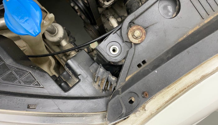2012 Hyundai i20 SPORTZ 1.2, Petrol, Manual, 86,136 km, Right headlight - Clamp has minor damage
