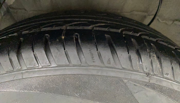 2012 Hyundai i20 SPORTZ 1.2, Petrol, Manual, 86,136 km, Right Rear Tyre Tread