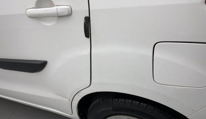 2016 Maruti Ertiga VDI SHVS, Diesel, Manual, 97,166 km, Left quarter panel - Minor scratches