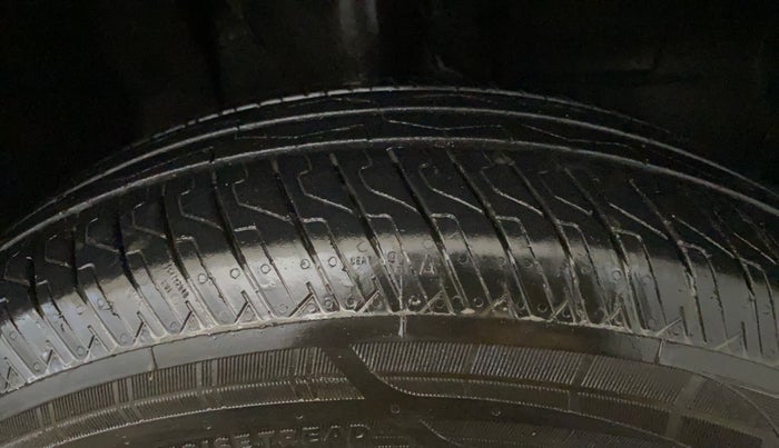 2025 Tata PUNCH Accomplished Plus, Petrol, Manual, 9,488 km, Right Front Tyre Tread