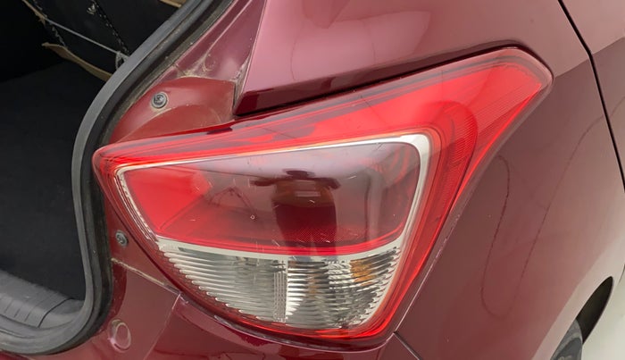 2016 Hyundai Grand i10 SPORTZ 1.2 KAPPA VTVT, Petrol, Manual, 32,845 km, Right tail light - Minor scratches