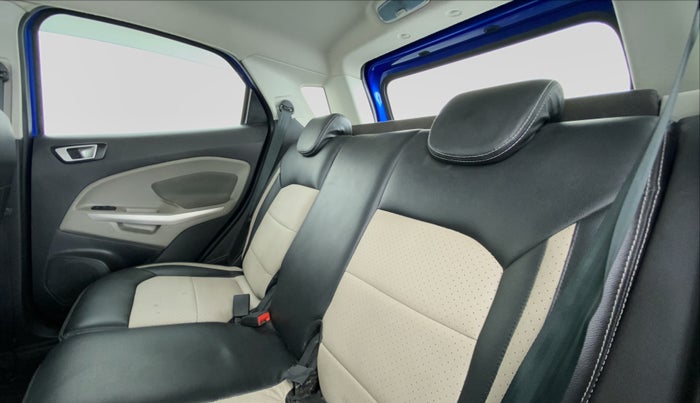2016 Ford Ecosport 1.5 TITANIUM TI VCT AT, Petrol, Automatic, 42,011 km, Right Side Rear Door Cabin