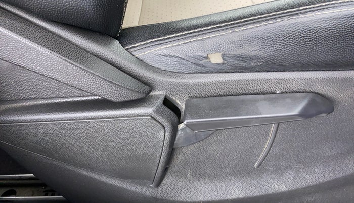2016 Ford Ecosport 1.5 TITANIUM TI VCT AT, Petrol, Automatic, 42,011 km, Driver Side Adjustment Panel