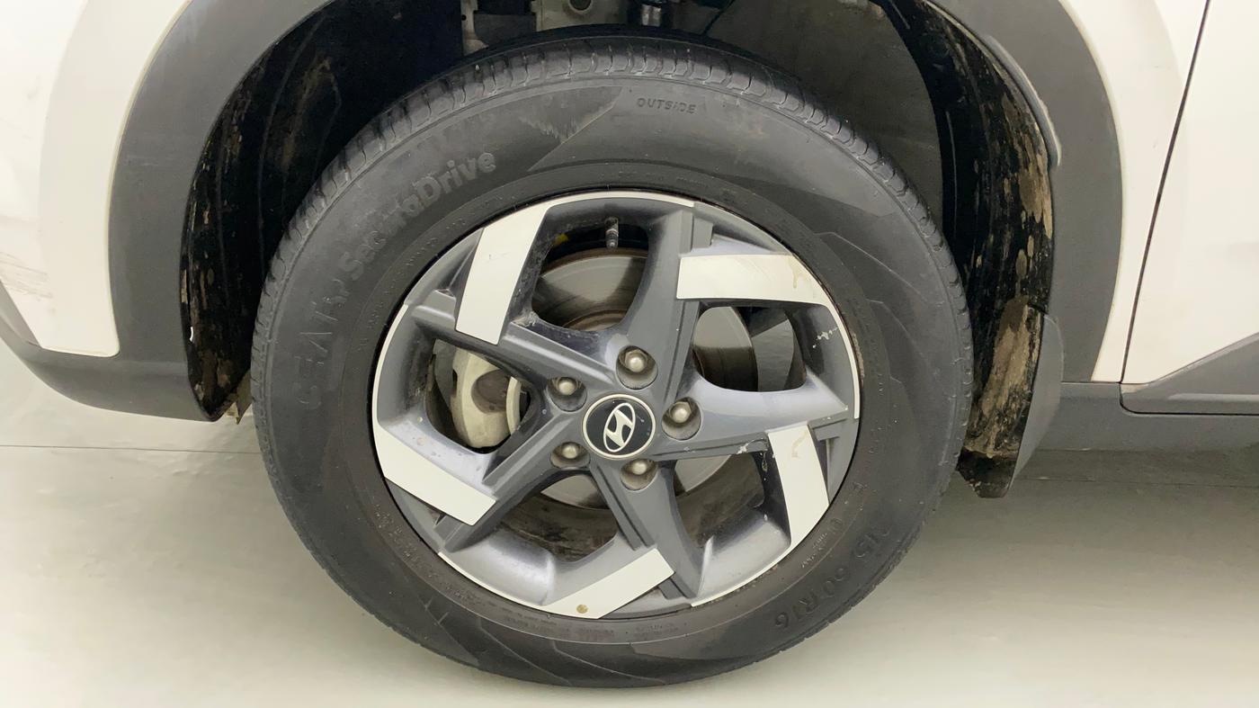 2021 Hyundai VENUE SX 1.5 CRDI, Diesel, Manual, 40,079 km, Left Front Wheel