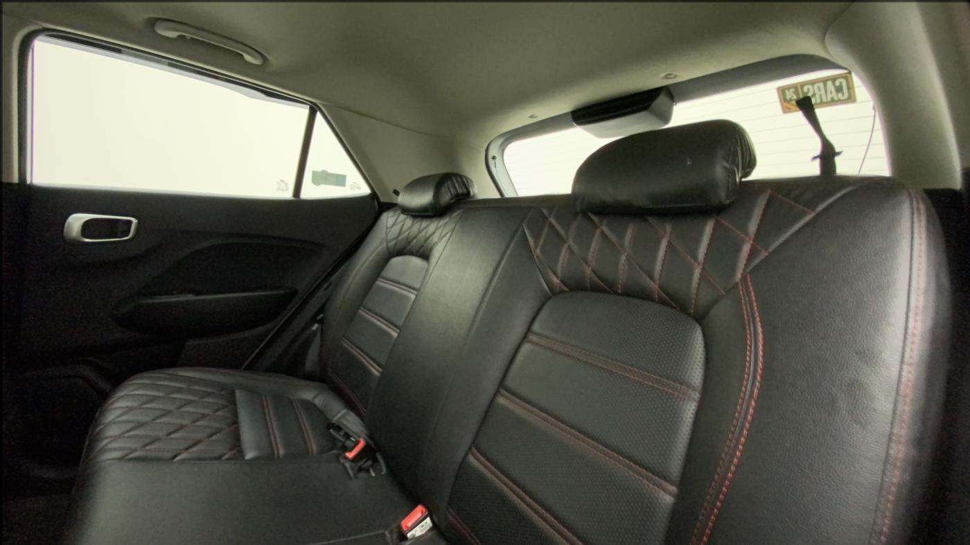 2021 Hyundai VENUE SX 1.5 CRDI, Diesel, Manual, 40,079 km, Right Side Rear Door Cabin