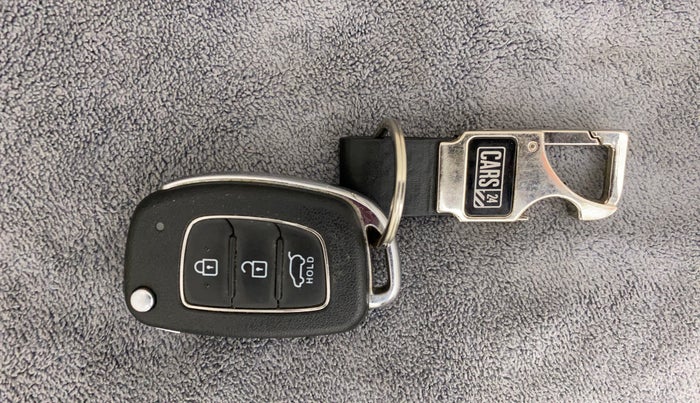 2021 Hyundai VENUE SX 1.5 CRDI, Diesel, Manual, 40,079 km, Key Close Up