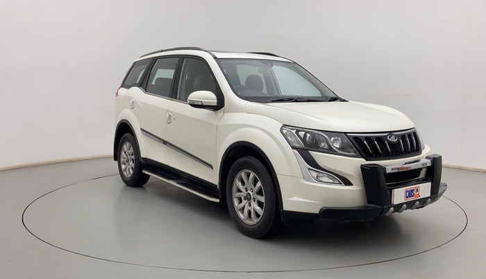 2017 Mahindra XUV500 W10 1.99, Diesel, Manual, 59,585 km, Right Front Diagonal