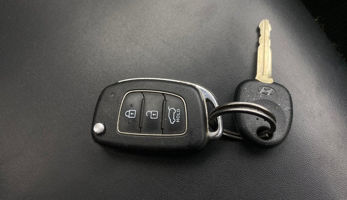 2020 Hyundai VENUE SX 1.0 TURBO, Petrol, Manual, 88,104 km, Key Close Up