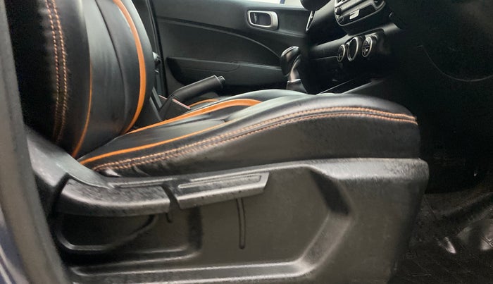 2020 Hyundai VENUE SX 1.0 TURBO, Petrol, Manual, 88,104 km, Driver Side Adjustment Panel