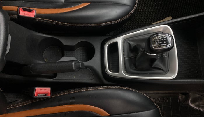 2020 Hyundai VENUE SX 1.0 TURBO, Petrol, Manual, 88,104 km, Gear Lever