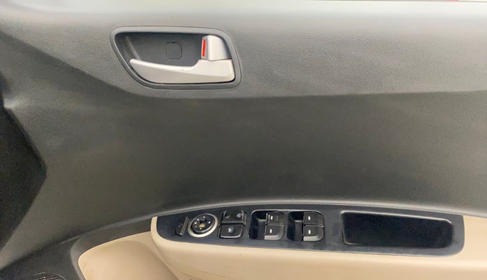 2018 Hyundai Grand i10 SPORTZ AT 1.2 KAPPA VTVT, Petrol, Automatic, 89,009 km, Driver Side Door Panels Control