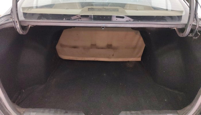 2017 Maruti Ciaz ZETA DIESEL 1.3, Diesel, Manual, 1,11,198 km, Boot Inside