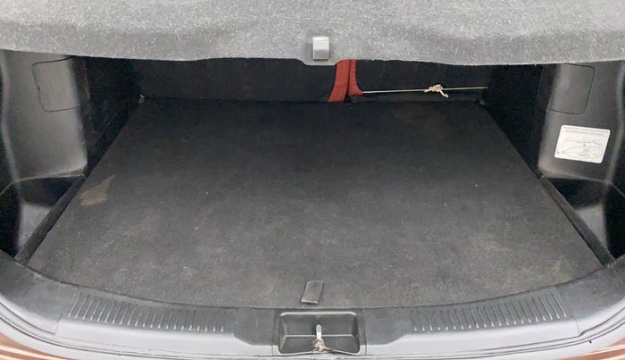 2015 Maruti S Cross ZETA 1.3, Diesel, Manual, 96,838 km, Boot Inside