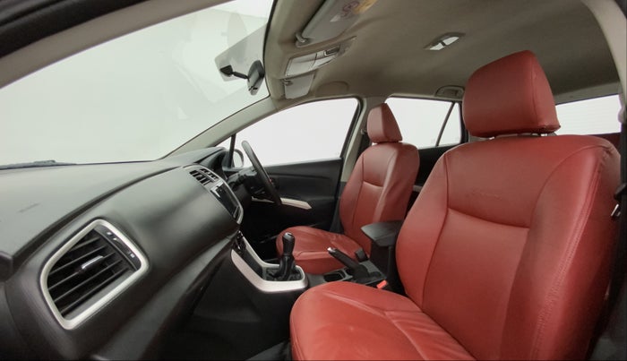 2015 Maruti S Cross ZETA 1.3, Diesel, Manual, 96,838 km, Right Side Front Door Cabin