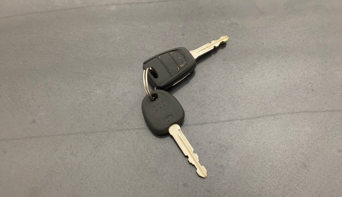 2021 Hyundai NEW SANTRO SPORTZ AMT, Petrol, Automatic, 25,247 km, Key Close Up