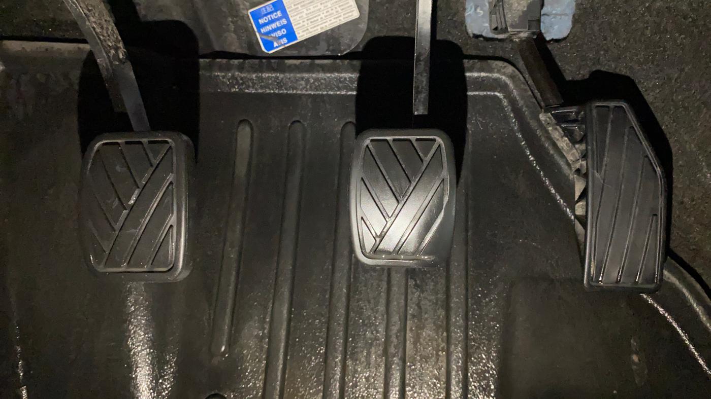 2018 Maruti Swift VXI, Petrol, Manual, 49,766 km, Pedals