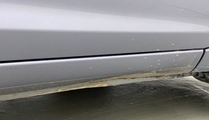 2011 Hyundai i20 MAGNA (O) 1.2, Petrol, Manual, 34,786 km, Right running board - Minor scratches