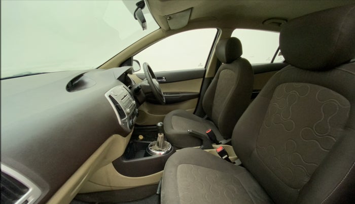2011 Hyundai i20 MAGNA (O) 1.2, Petrol, Manual, 34,786 km, Right Side Front Door Cabin