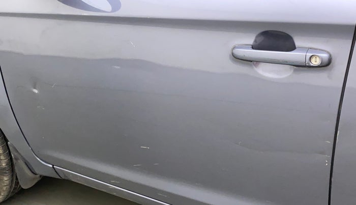 2011 Hyundai i20 MAGNA (O) 1.2, Petrol, Manual, 34,786 km, Front passenger door - Slightly dented