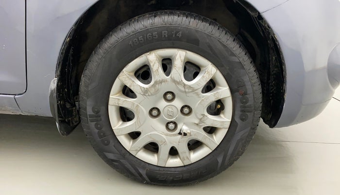 2011 Hyundai i20 MAGNA (O) 1.2, Petrol, Manual, 34,786 km, Right Front Wheel